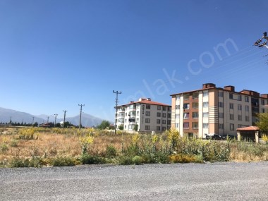 KONAK VE SAFİR EVLERİ YANINDA 4 KAT İMARLI ARSALAR