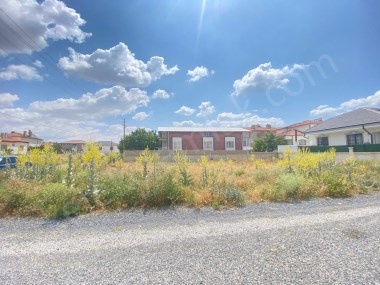 SELÇUKLU MAHALLESİ YILMAZ SOKAKTA KÖŞE BAŞINDA ARSA