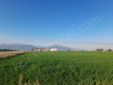 SELÇUKLUDA ÇEVRE YOLUNDA TİCARİ ARSA