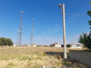 GÖLBAŞI MAHALLESİNDE ARSA
