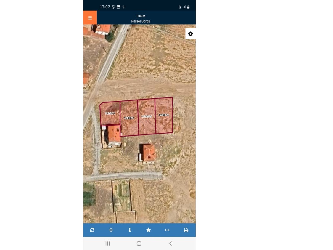 KALE MAHALLESİNDE SATILIK ARSALAR