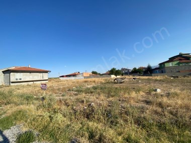 KALE MAHALLESİ  BABAKÜSTÜ SOKAKTA ARSA