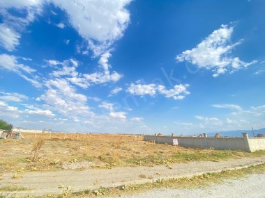 YENİ CEZAEVİ YANINDA ARSALAR(BOZKUŞ)