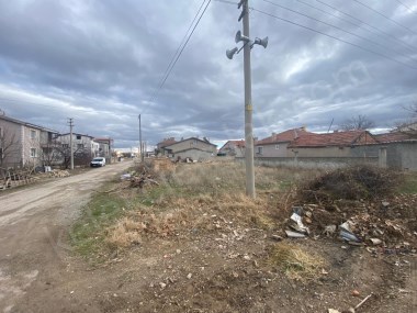 YAKUPŞEVKİ PAŞADA KÖŞE PARSEL ARSA