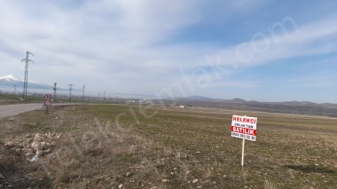 TAŞAĞIL YOLUNA CEPHELİ TARLA