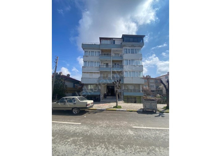 ZİŞAN APARTMANINDA SATILIK 2+1