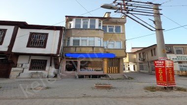 ALACA CAMİİ YANINDA DÜKKAN