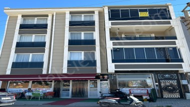 PERŞEMBE PAZARI YANINDA LÜKS 3+1 DAİRE