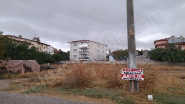 SELÇUKLUDA GÜNEY CEPHELİ ARSA