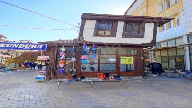 ÇARŞI CAMİİ KARŞISINDA KİRALIK İŞYERİ