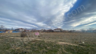 ŞIHLAR MAHALLESİNDE KÖŞE PARSEL  2 ADET ARSA