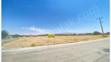 ŞIHLAR MAHALLESİNDE SATILIK ARSA