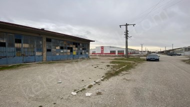 YENİ SANAYİ SİTESİNDE KİRALIK DÜKKAN