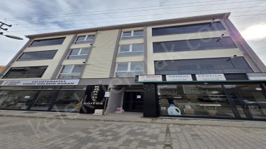 ALACA MAHALLESİNDE ÇARŞI MERKEZDE EŞYALI 1+1