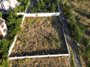 Becende 1000m temiz parsel