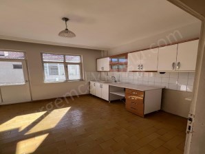 ESENYURT SATILIK GENİŞ DAİRE