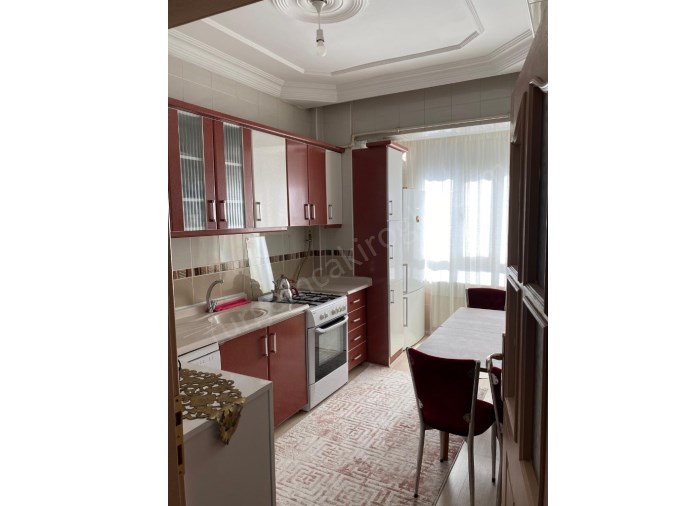 ESENYURTTA SATILIK 6 ODALI DAİRE.