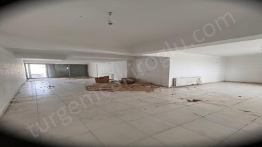 ESENYURTTA SATLIK DÜKKAN