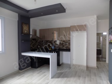 Üniversite Caddesi Cİvarı Site içi 1+1 Daire