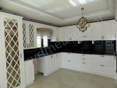 Mezitli de 3+1 190 m2 Havuzlu Site İçi Lüks Daire