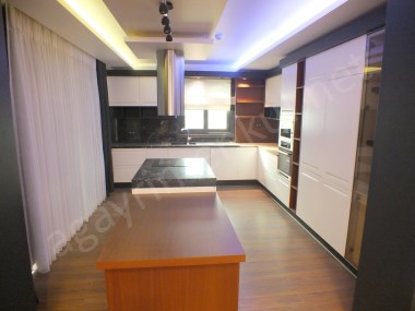 AKKENT DE  GENİŞ OTURUMA SAHİP SATILIK 4+1 DAİRE