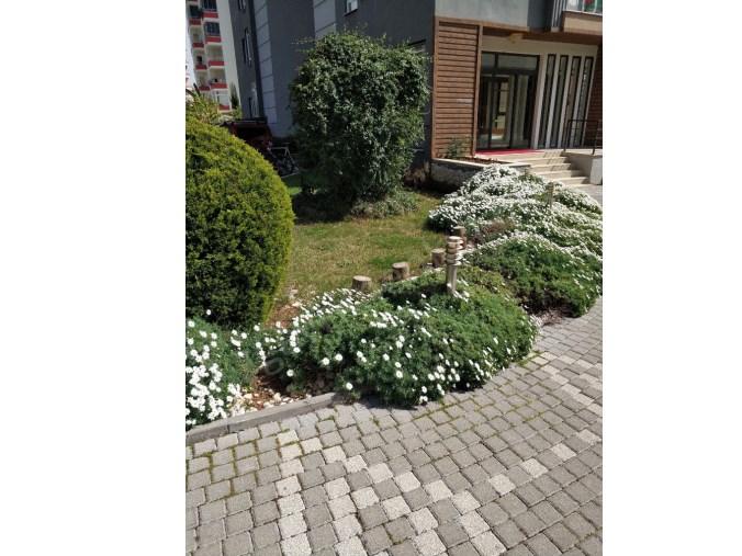 Sayaparka Yürüme Mesafesinde Havuzlu Cepheleri Açık Ferah 2+1 Satılık Daire