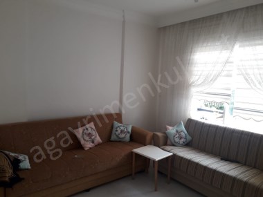 Üniversite Yolunda 3+1 Satılık Geniş Daire