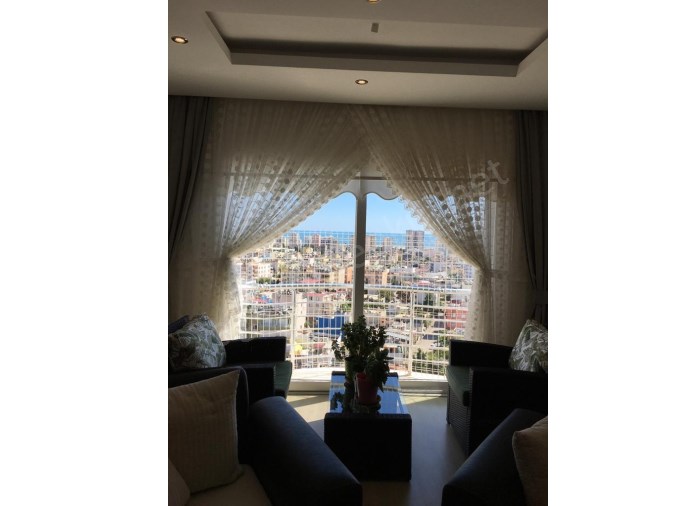 Yenişehir Batıkent Mahallesinde Site İçi Havuzlu 3+1 Geniş Satılık Daire 