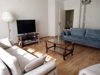 Pirireis Mahallesinde 4+1 Masrafsız Geniş Satılık Daire