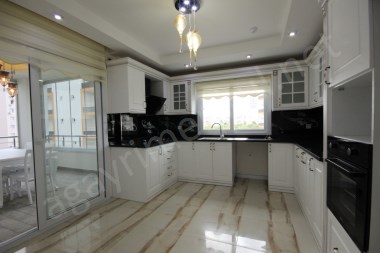 Akkent Mahallesinde 220 m2 Ultra Lüks Daire