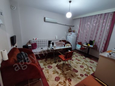 Çiftlikköyde Üniversite Girişine Yakın 1+1 Eşyalı Satılık Daire
