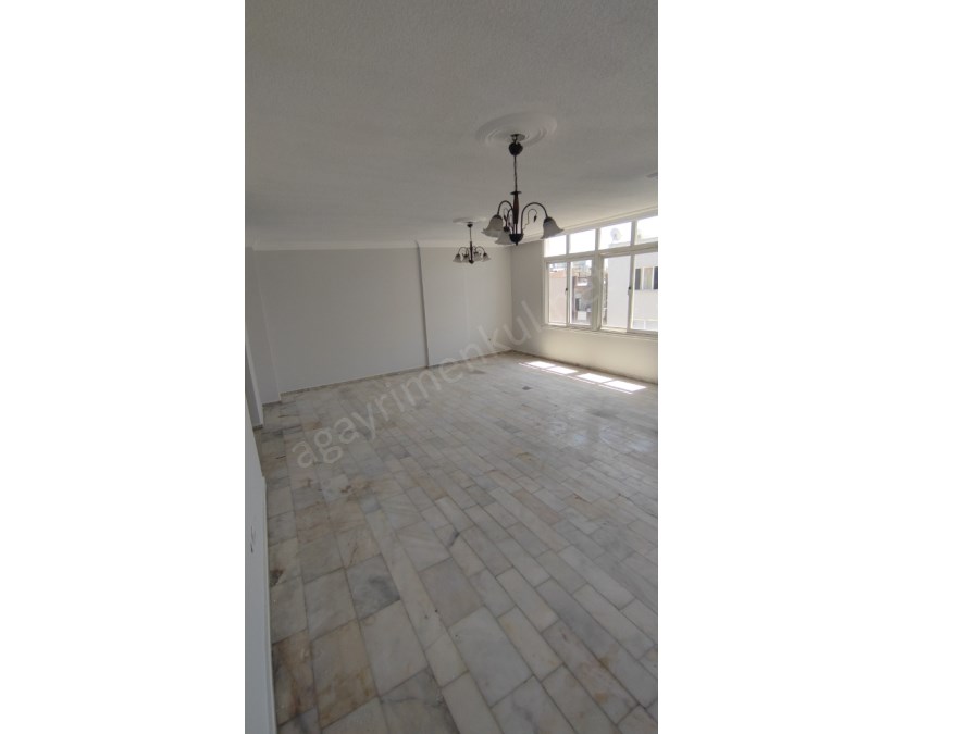 PİRİREİS MAH. İYİ KONUMLU 4+1 GENİŞ 220M2 SATILIK DAİRE