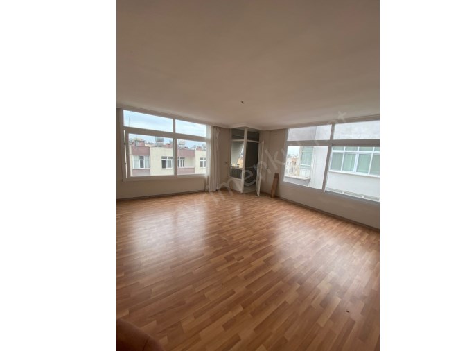 Pirireis Mahallesinde 3+1 Uygun Fiyatlı Satılık Daire