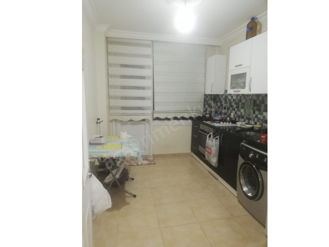 Sayapark ve Sahile Yakın Bağımsız Mutfaklı Geniş Üç Cepheli 2+1