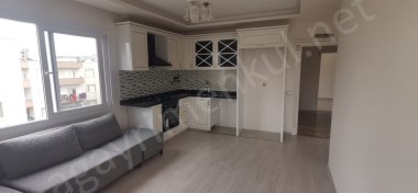 Aydınlıkevler Mahallesinde Merkezi Konumlu Satılık 2+1 Daire