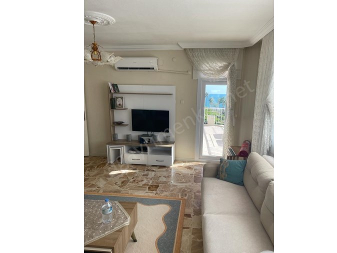 Sahile Yürüme Mesafesinde Deniz Manzaralı Geniş 3+1 Bağımsız Mutfaklı Satılık Daire