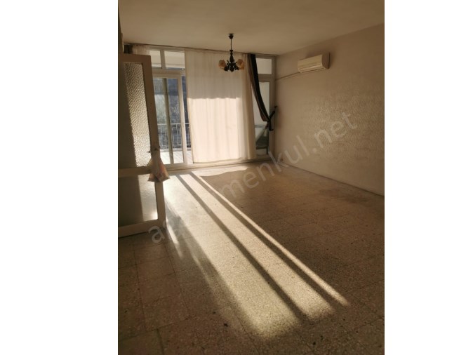 Pozcuda Merkezi Konumlu Sahile ve Caddeye Yürüme Mesafesinde 3+1 Satılık Daire