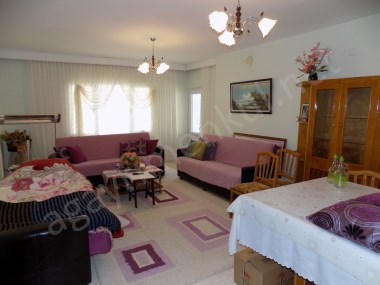 Mezitli Atatürk Mahallesinde Site İçi Bağımsız Mutfaklı 3+1 Satılık Daire