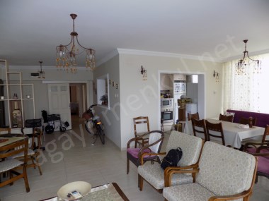 MERSİN ERDEMLİ TÖMÜK Sosyal İmkanlara Sahip Geniş Sitede 3+1