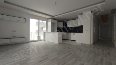 MERSİN MEZİTLİ DENİZ MAHALLESİNDE SİTE İÇİ GENİŞ SOSYAL ALANLI SATILIK 3+1 DAİRE