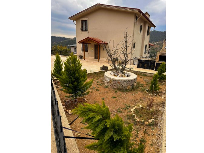 Bekiralanı Yaylasında 700m2 Müstakil Bahçeli Satılık 5+2 Lüks Villa