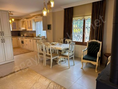 Adan 700m2 ARSA ÜZERİNDE ÇİFT GİRİŞLİ EŞYALI 5+2 MÜSTAKİL VİLLA