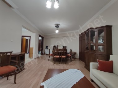 A dan Mezitlide İyi Konumlu Denize Sıfır Site İçi Kiralık 2+1