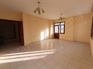 Mezitli Viranşehirde Merkezi Konumlu 3+1 Satılık Daire