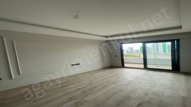 ÇOK İYİ BİR YATIRIM FIRSATI 1+1 HAVUZLU SİTE İÇİ