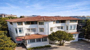 MERSİNDE YÜKSEK CİROYA SAHİP DEVREN SATILIK RUHSATLI KREŞ   REHABİLATASYON MERKEZİNE UYGUN