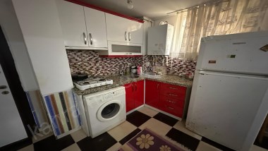 KAYNARCADA E5e ÇARŞIYA YAKIN KREDİYE UYGUN EŞYALI DAİRE