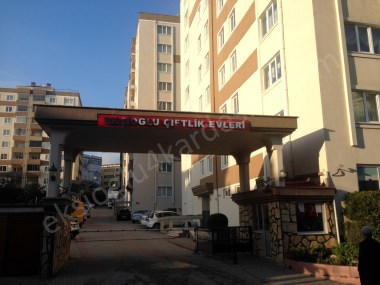 SULTANÇİFTLİĞİ MAH.SİNDE SATILIK DAİRE 3+1 145 m2  SİTE İÇERSİNDE 