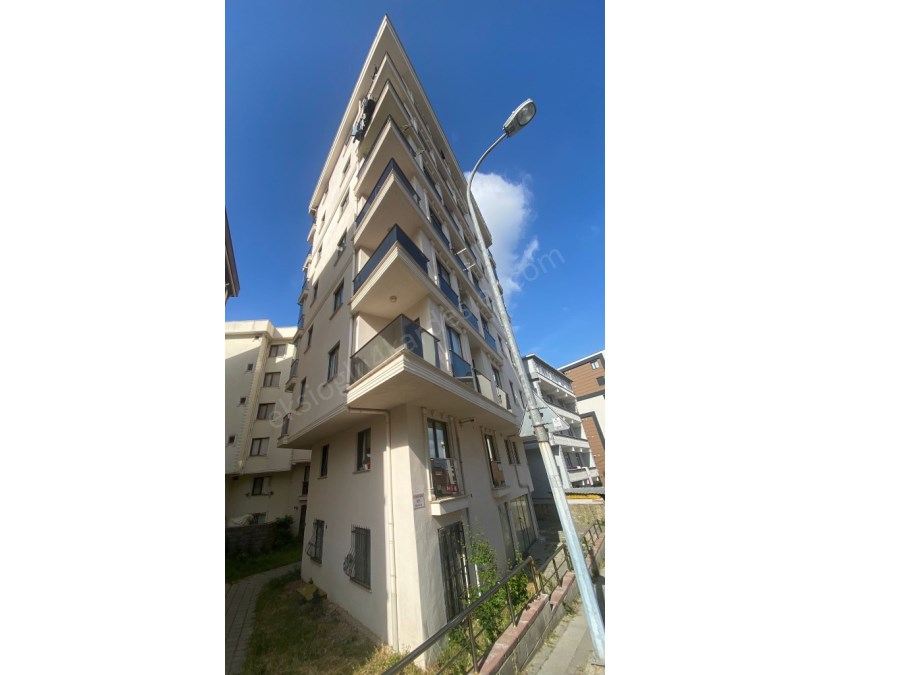 ÇEKMEKÖY TAŞDELEN MERKEZDE KÖY İÇİ MEVKİNDE  2+1 85 M2 SATILIK DAİRE AÇIK OTOPATKLI