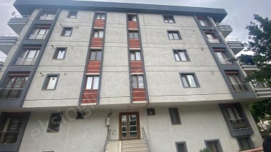 ÇEKMEKÖY ALEMDAĞ DA KIŞLA KARŞISINDA 2+1 95 M2 KİRALIK DAİRE